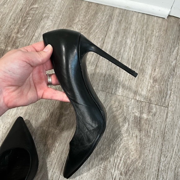 Saint Laurent Black Pump Size 8.5 - Picture 10 of 16